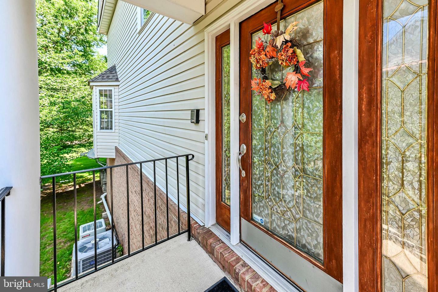 Property Photo: 21371 Hansberry Terrace VA 20147