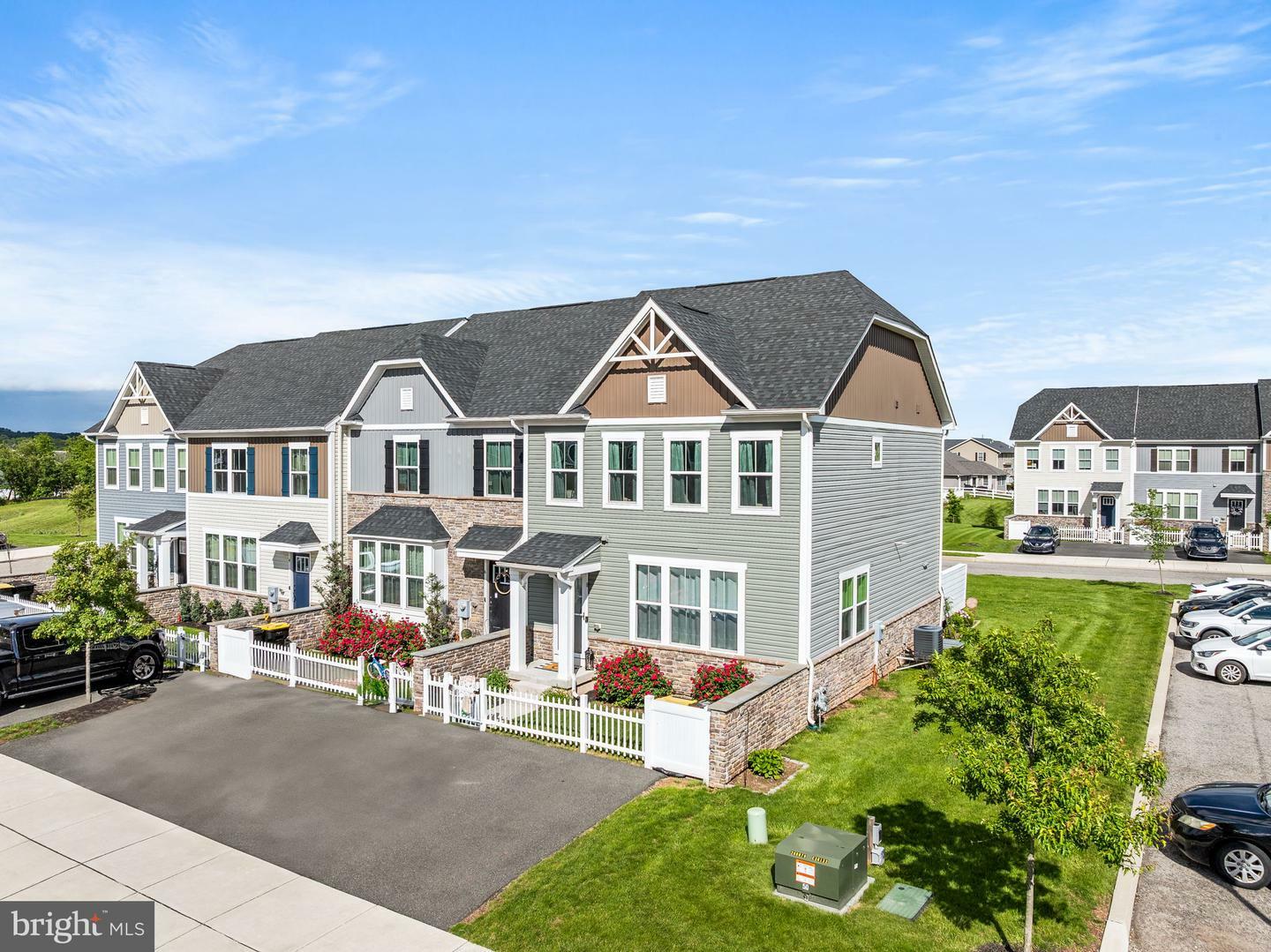 Property Photo:  8 Ryan Court  PA 19525 