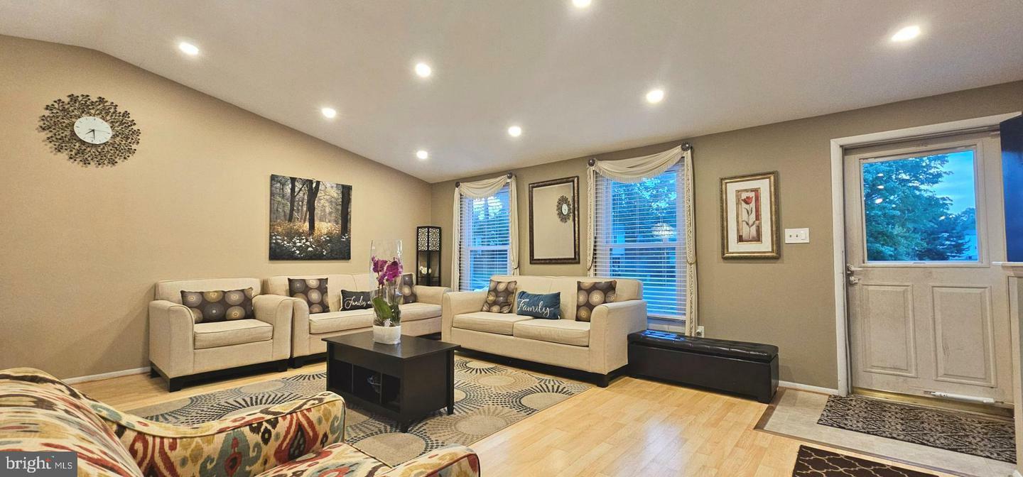 Property Photo: 4033 Pickstone Drive VA 22032