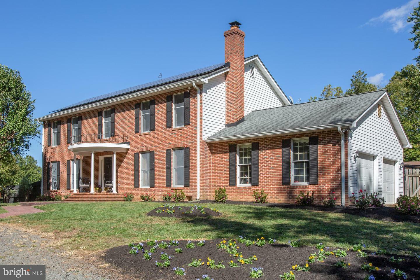 Property Photo: 1000 Queen Anne Drive VA 22406