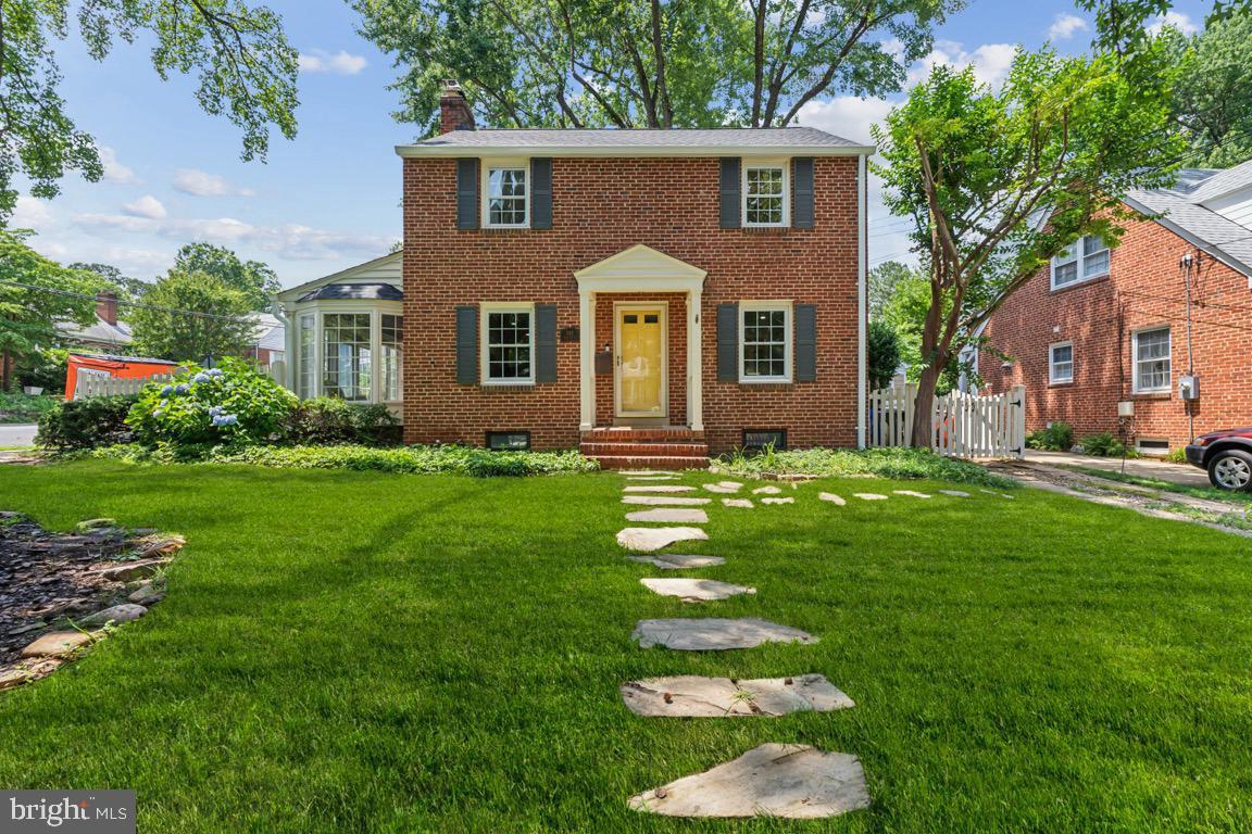 Property Photo:  962 N Potomac Street  VA 22205 