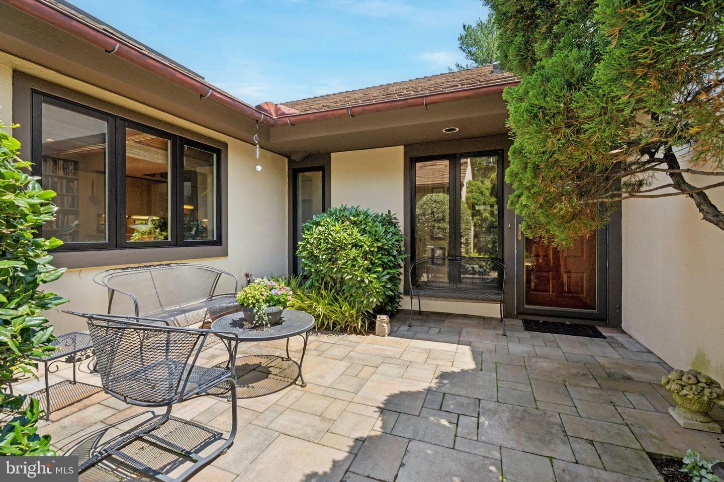 Property Photo: 7 Equestrian Lane PA 19422