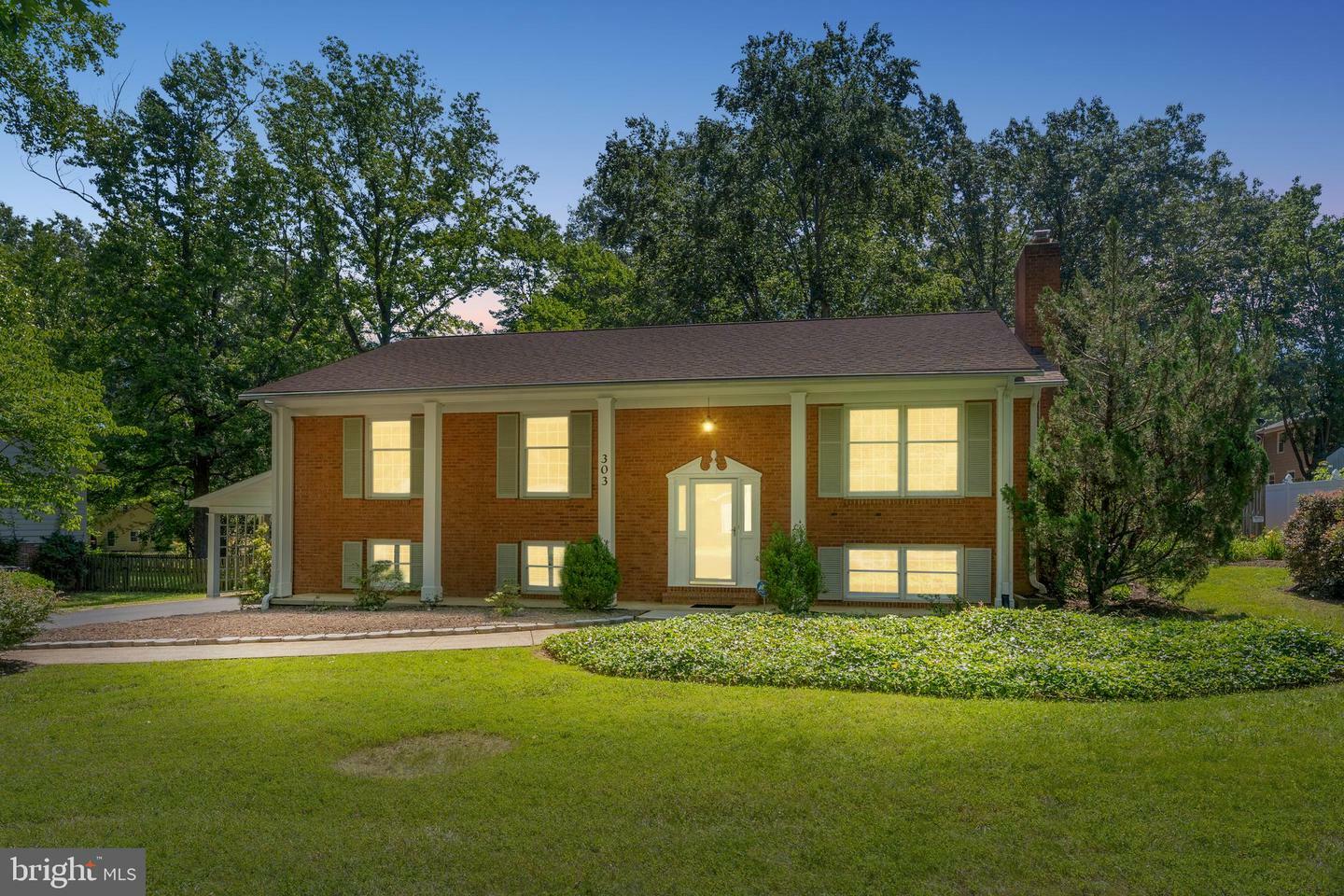 Property Photo: 303 Camden Drive VA 22405