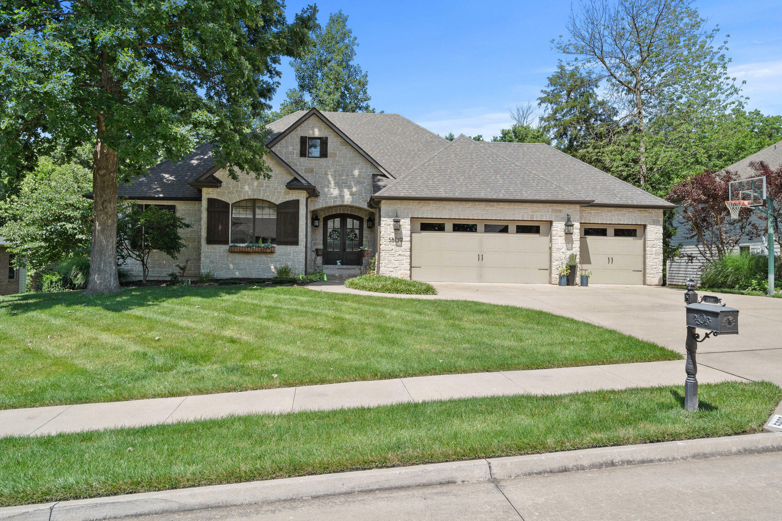 5809 Morning Star Ct  Columbia MO 65203 photo