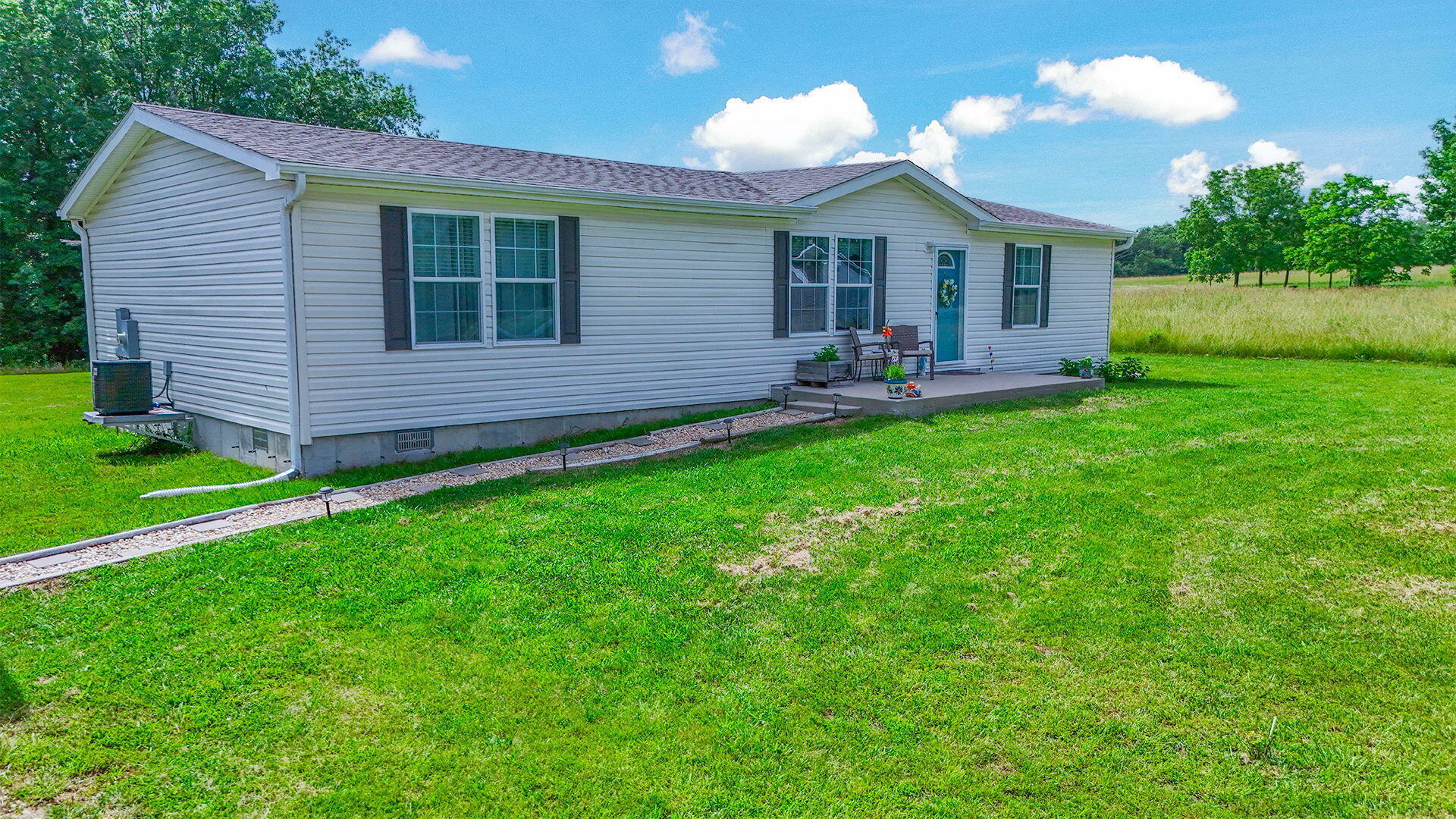 Property Photo: 7457 E Mt Zion Church Rd MO 65255