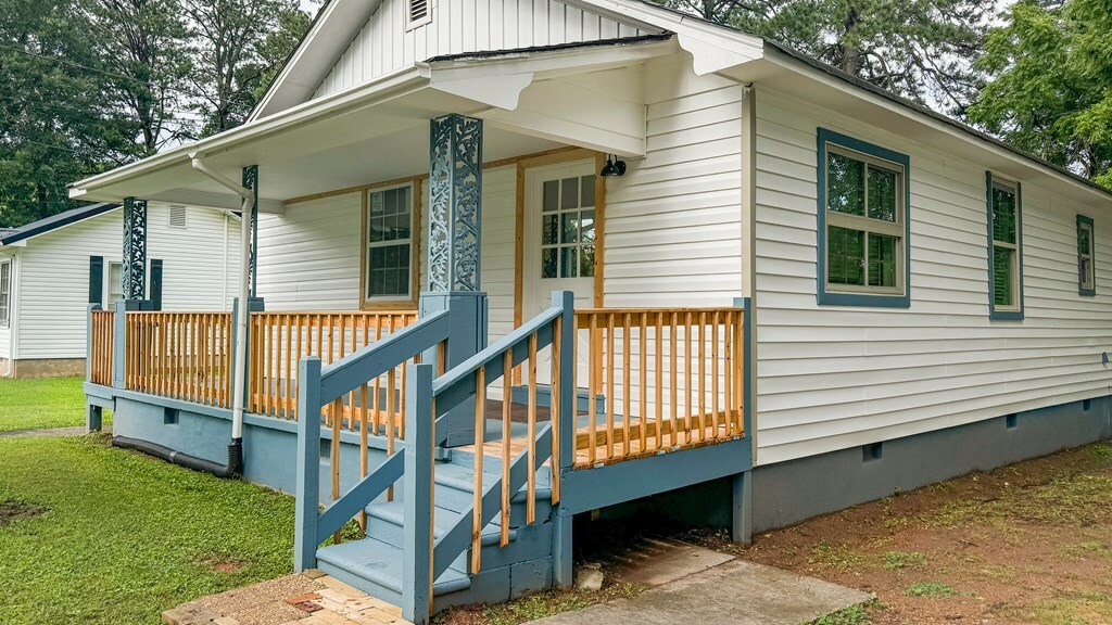 Property Photo: 410 Anderson Avenue GA 30721