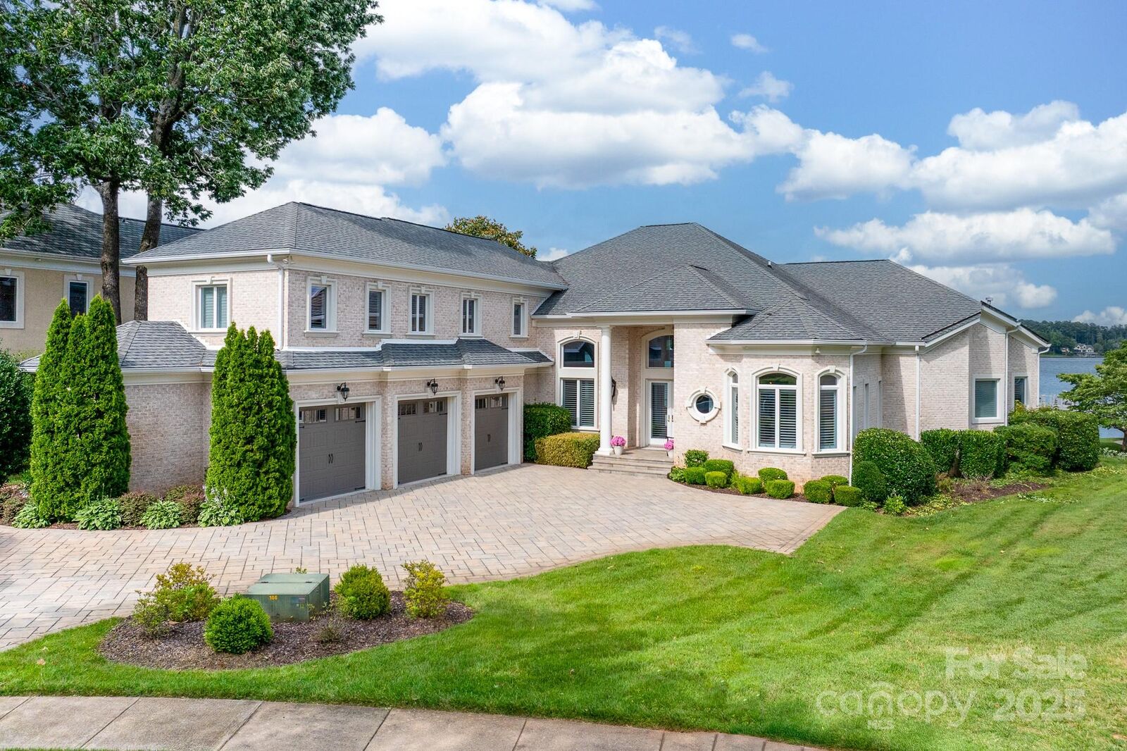 Property Photo:  3394 Governors Island Drive  NC 28037 