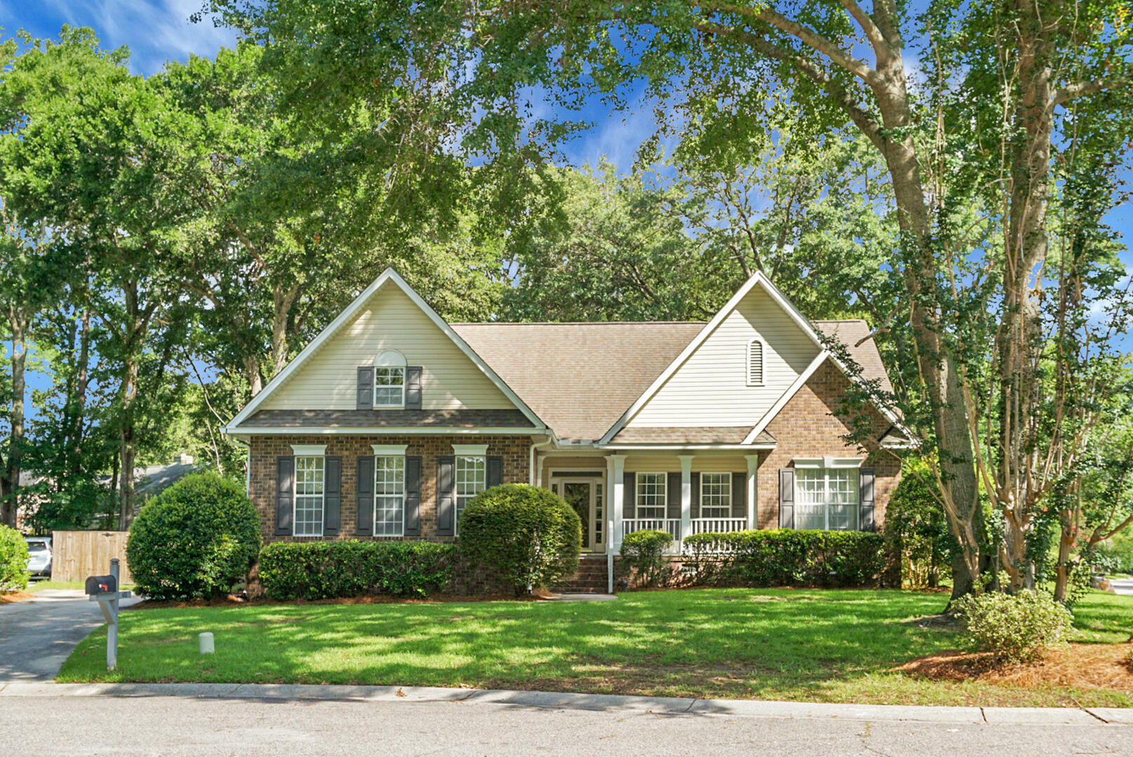 652 Spinner Circle  Mount Pleasant SC 29464 photo