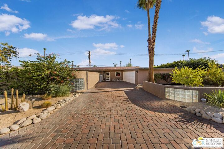 Property Photo: 73940 Mountain View Ave CA 92260