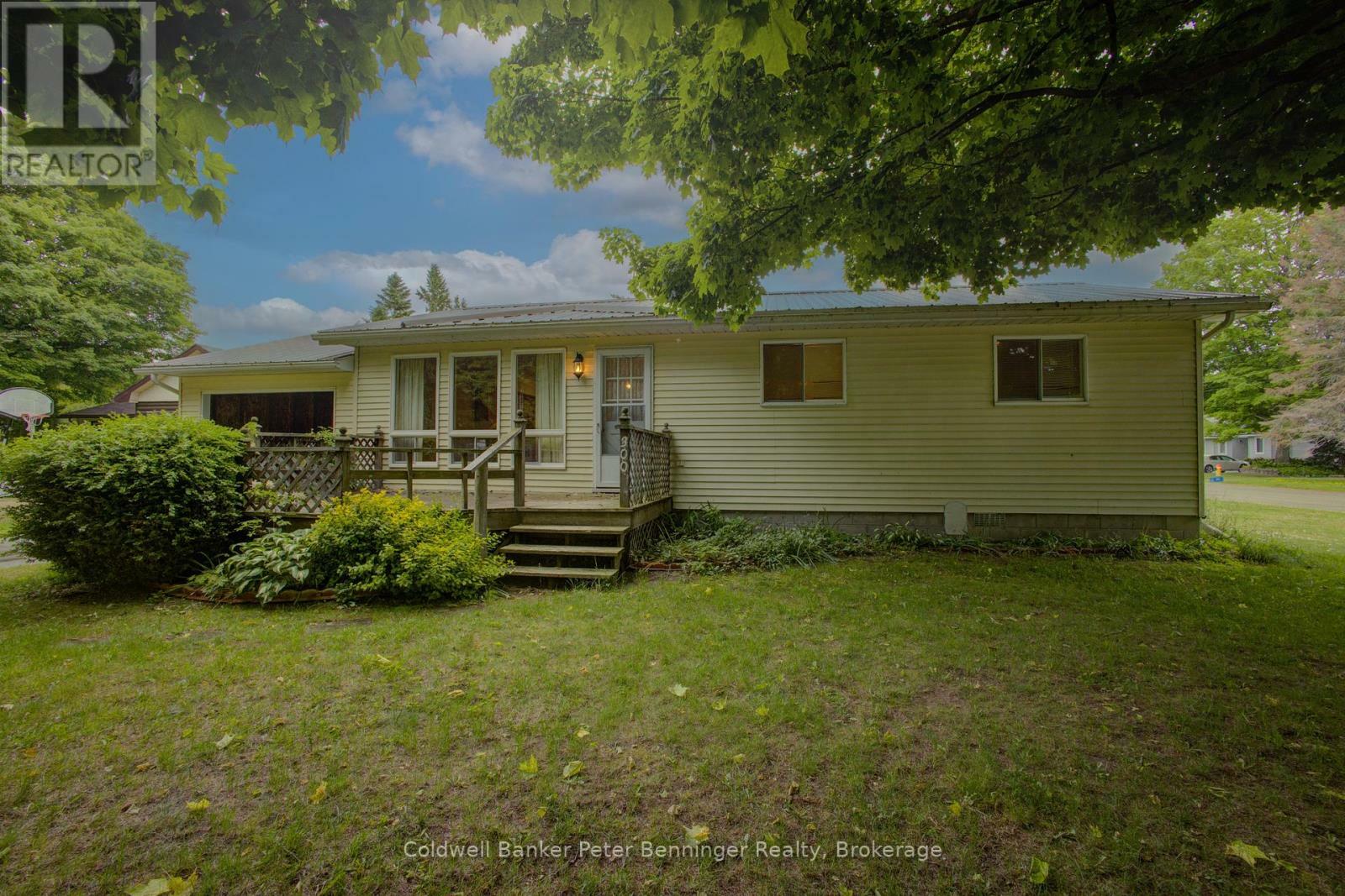 Property Photo: 300 Sauk Court ON N0G 2R0