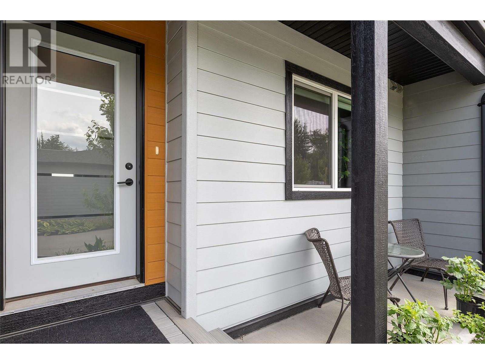 Photo de la propriété: 2810 15 Avenue Northeast 25 BC V1E 0G2