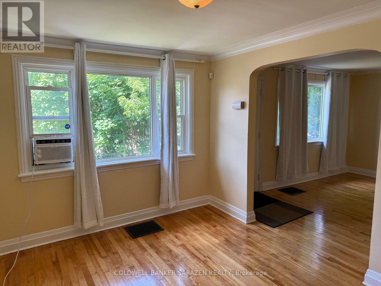 Property Photo:  975 Silver Street  ON K1Z 6H4 