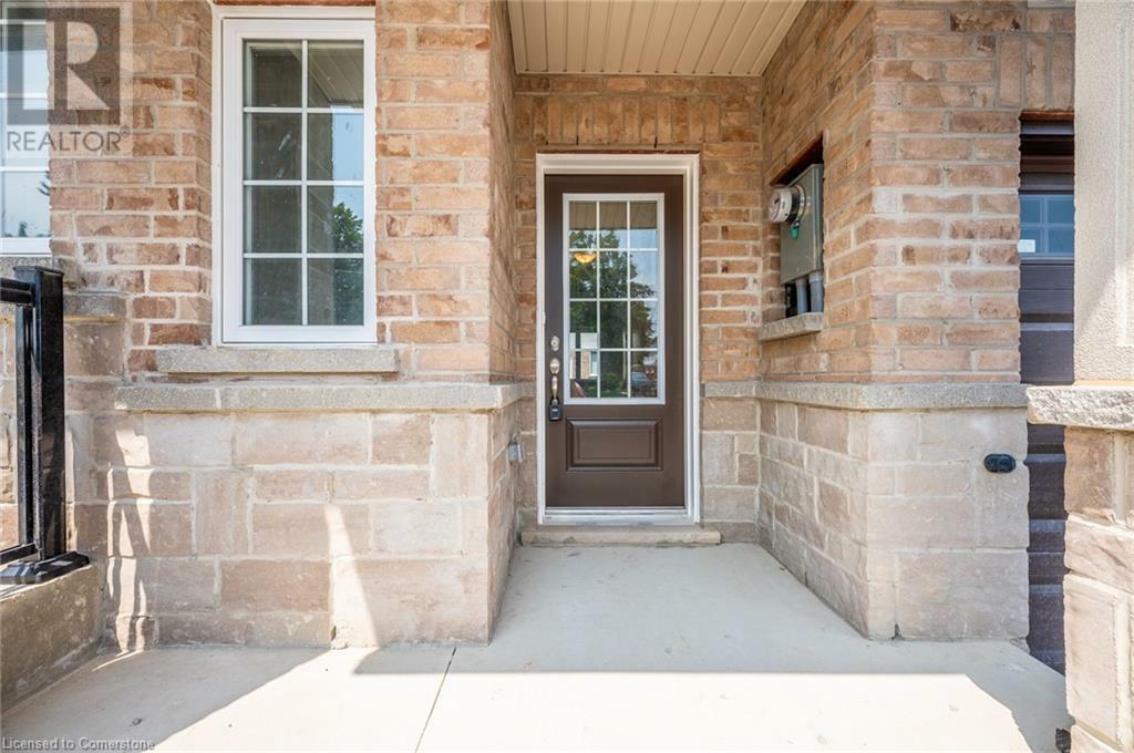 Property Photo: 18 Jellicoe Court ON L2G 1M2