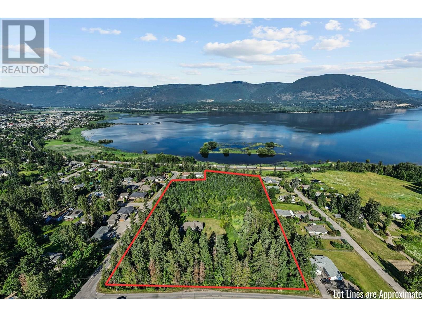 1801 20 Avenue Northeast  Salmon Arm BC V1E 2G3 photo