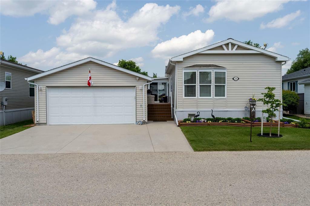 18 Country Club Drive  Sanford MB R0G 2J0 photo