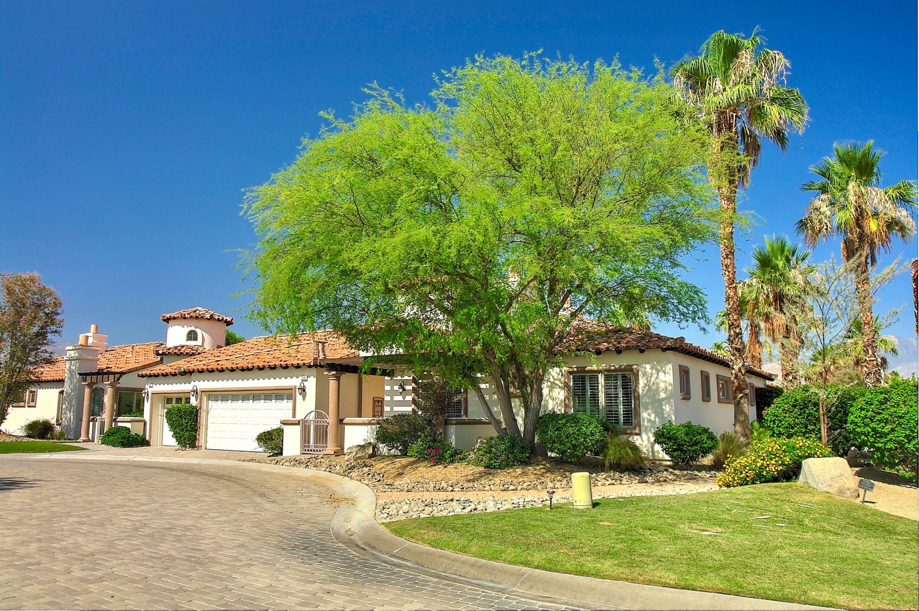 Property Photo: 308 Piazza Roma CA 92260