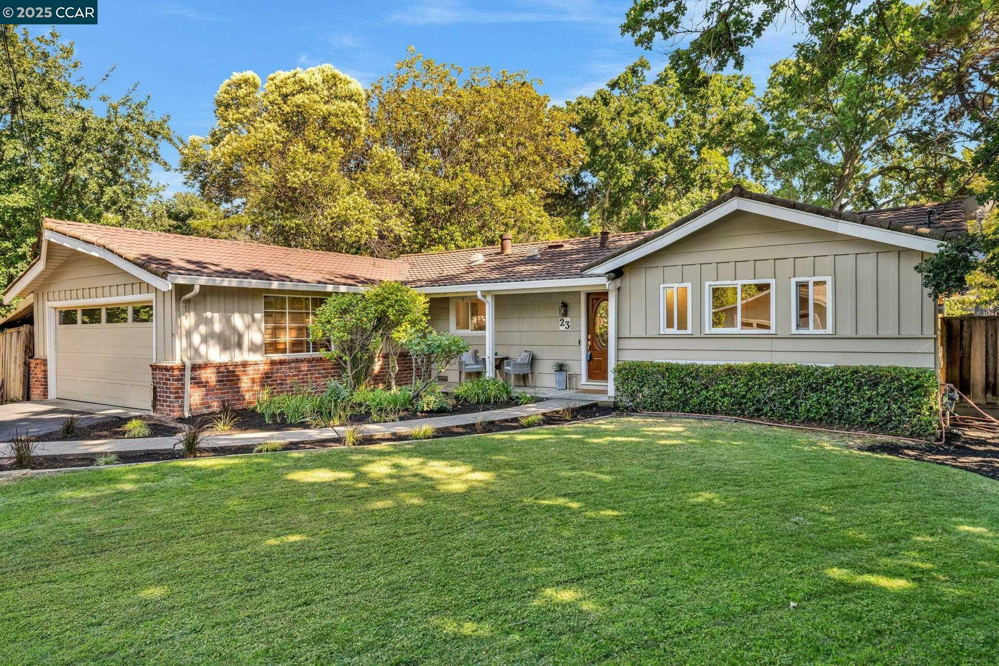 Property Photo: 23 Kingston Place CA 94597