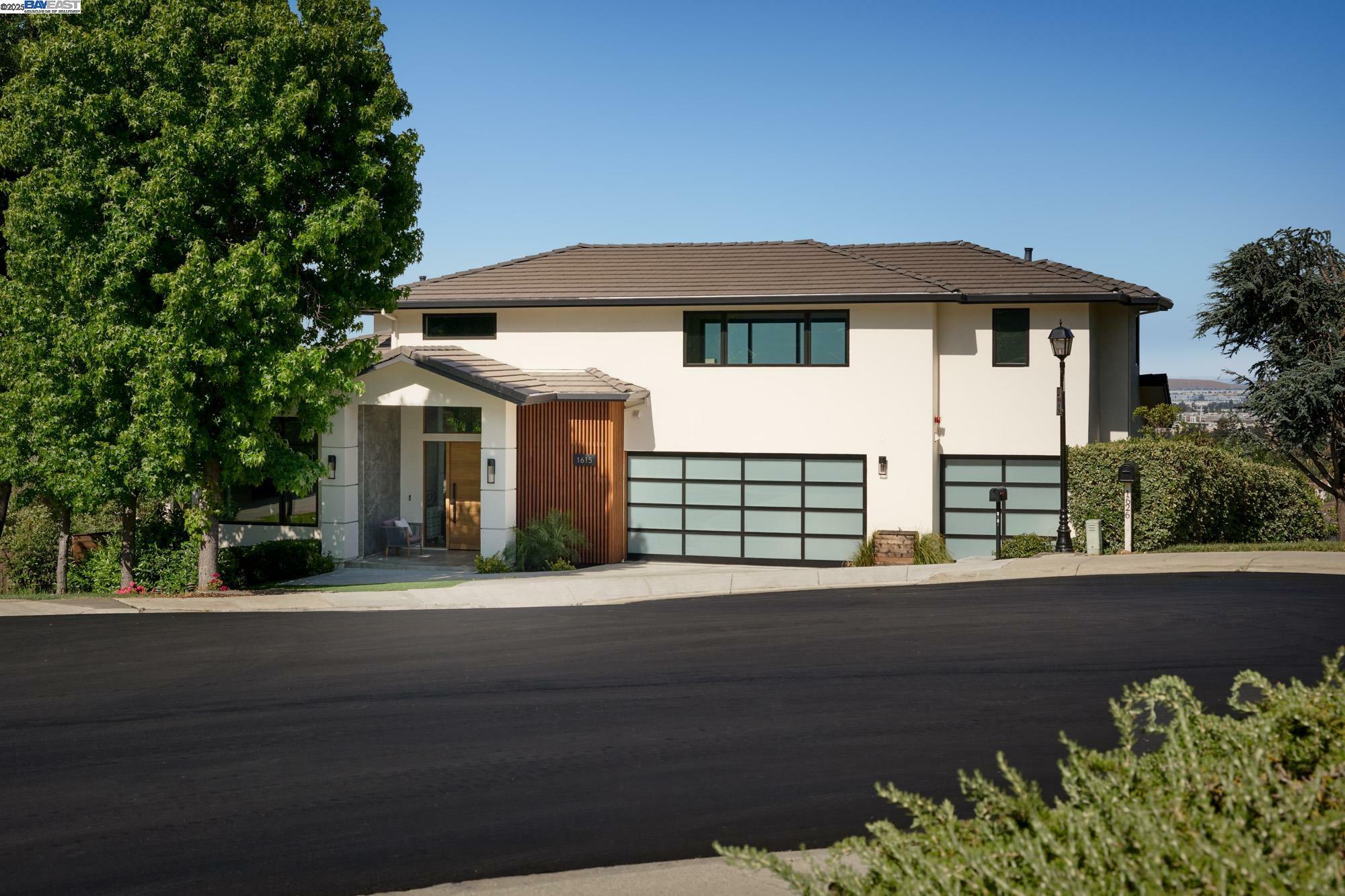 Property Photo: 1615 Vinehill Court CA 94539