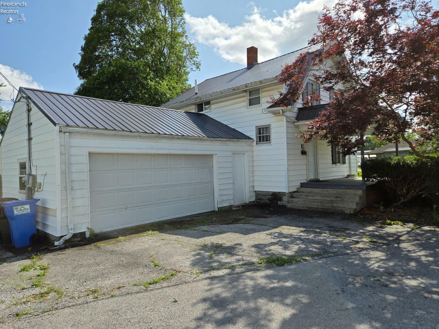 Property Photo:  519 Howard Street  OH 45840 