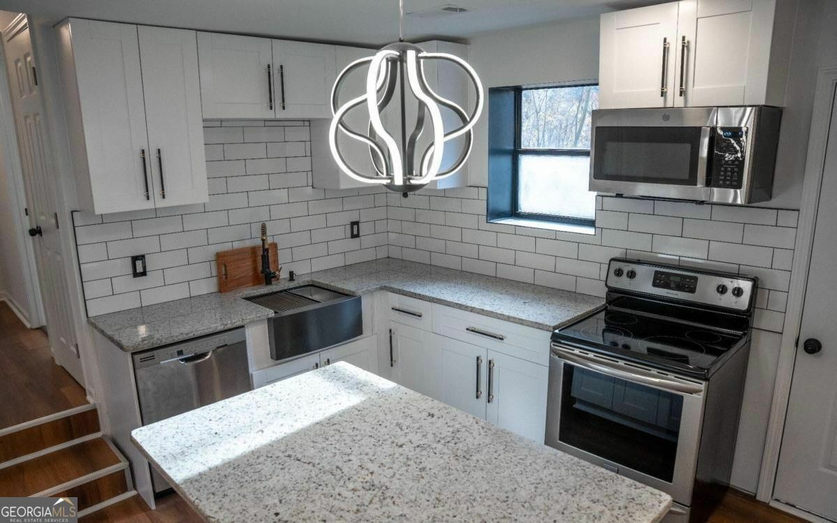 Property Photo: 683 Almon Road GA 30014