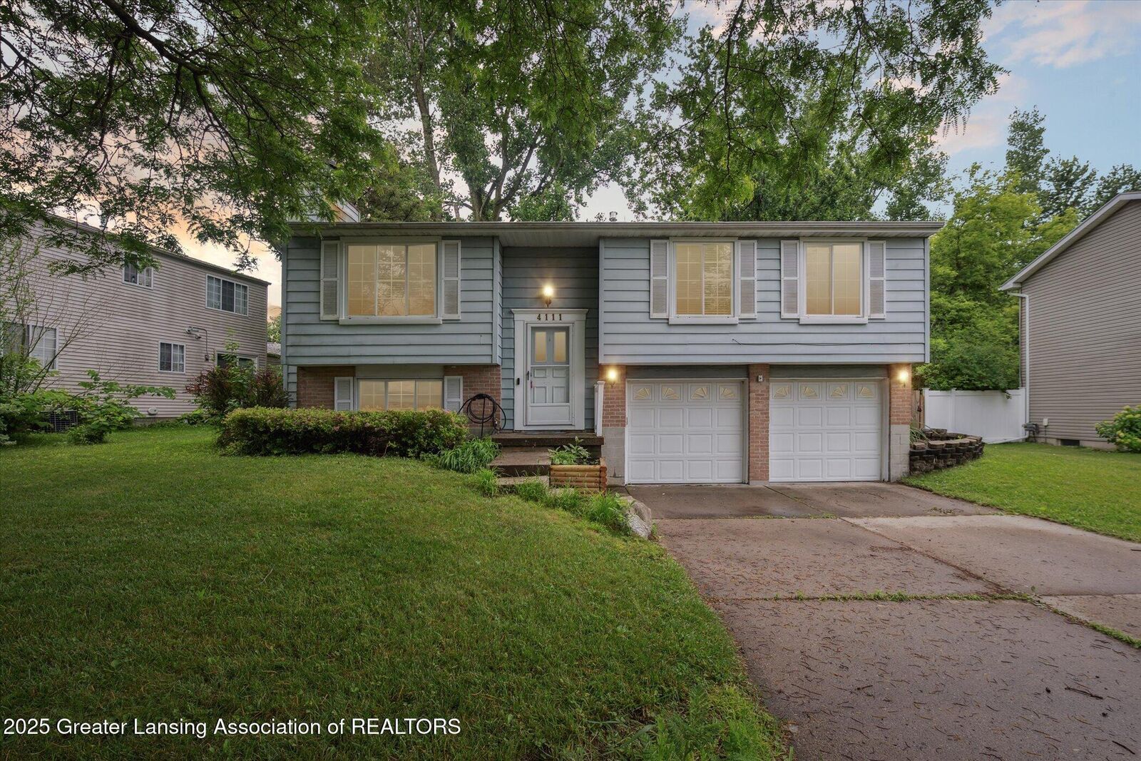 Property Photo:  4111 Bridgeport Drive  MI 48911 