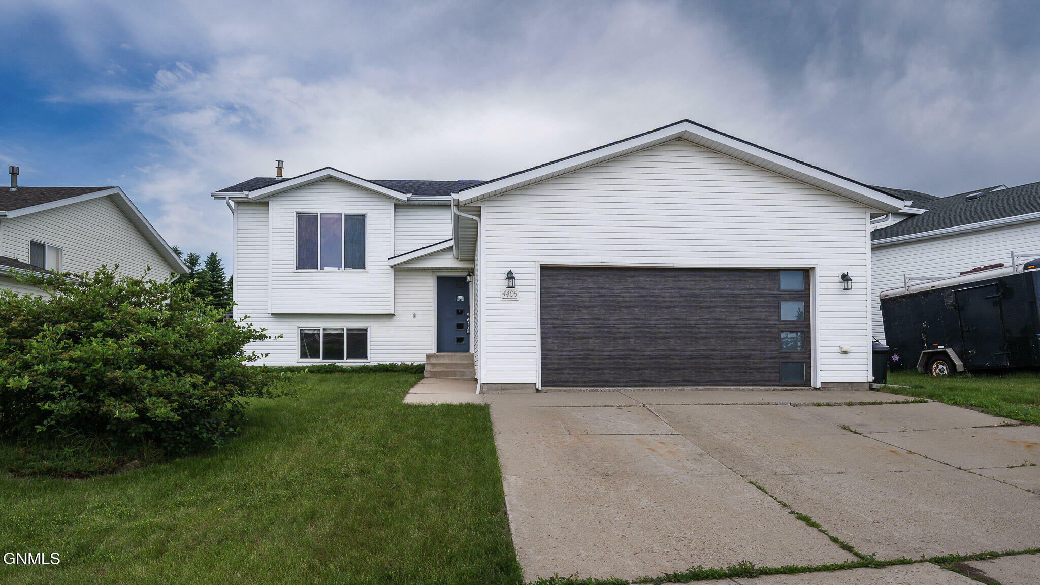 4405 34th Avenue NW  Mandan ND 58554 photo