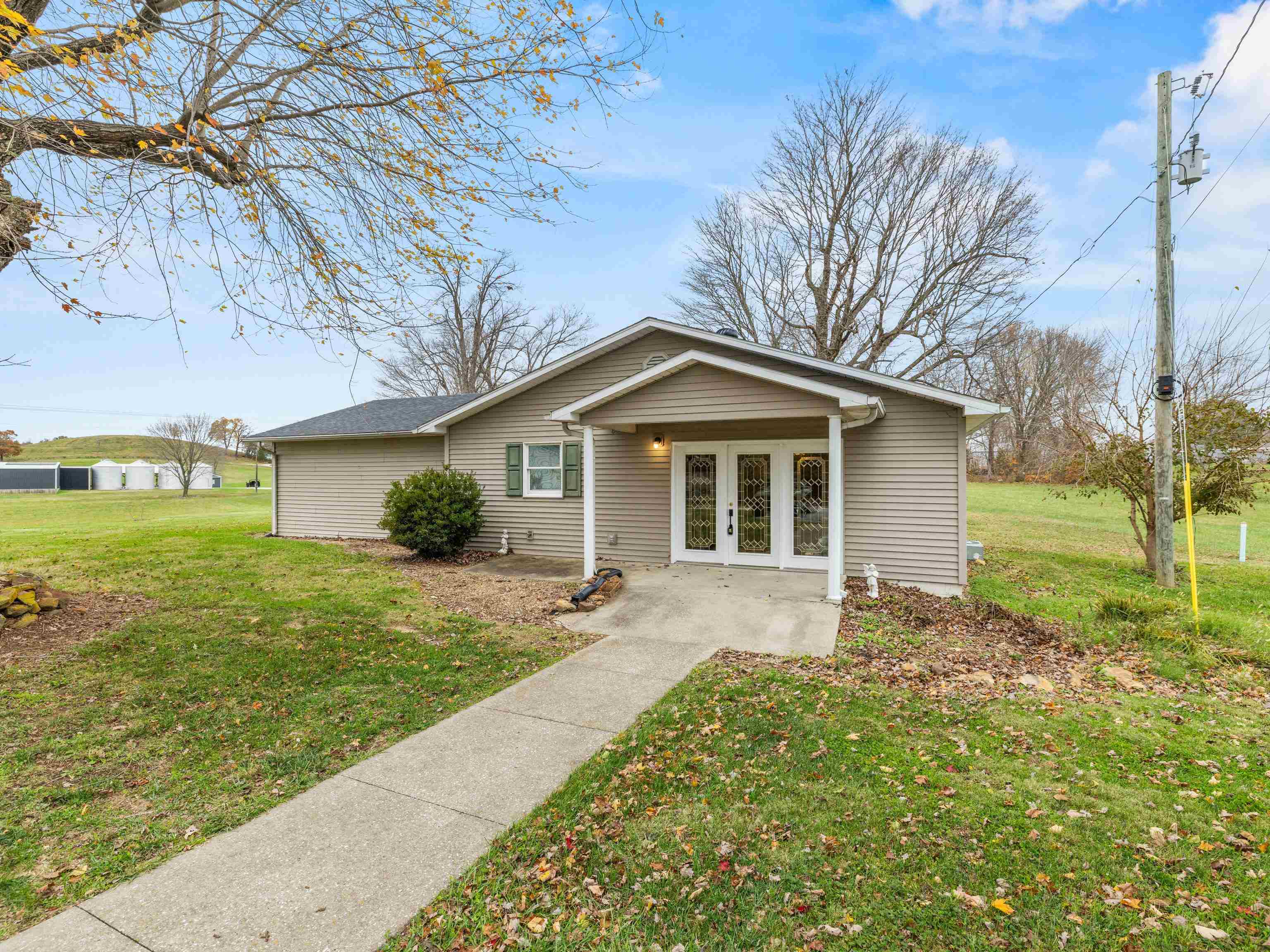 Property Photo: 2595 State Route 144 W KY 42366