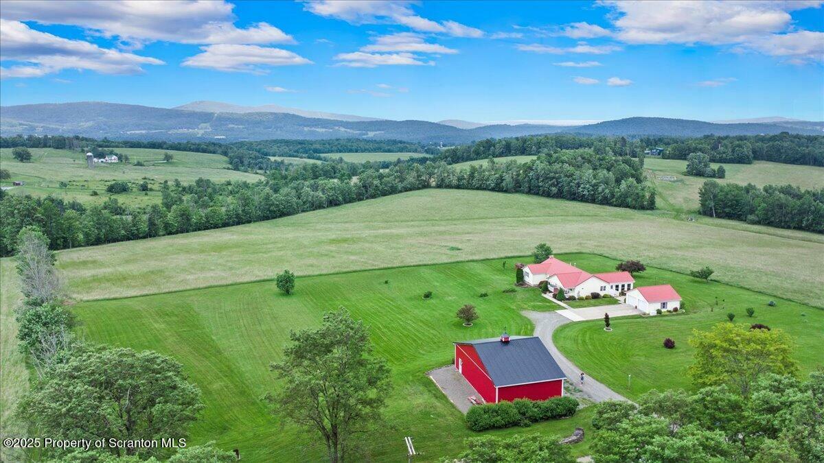 Property Photo: 2748 Pennay Hill Road PA 18826