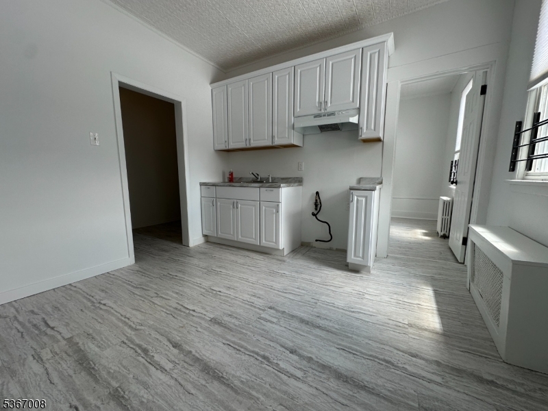 Property Photo: 526 Valley Brook Ave 2nd Fl NJ 07071