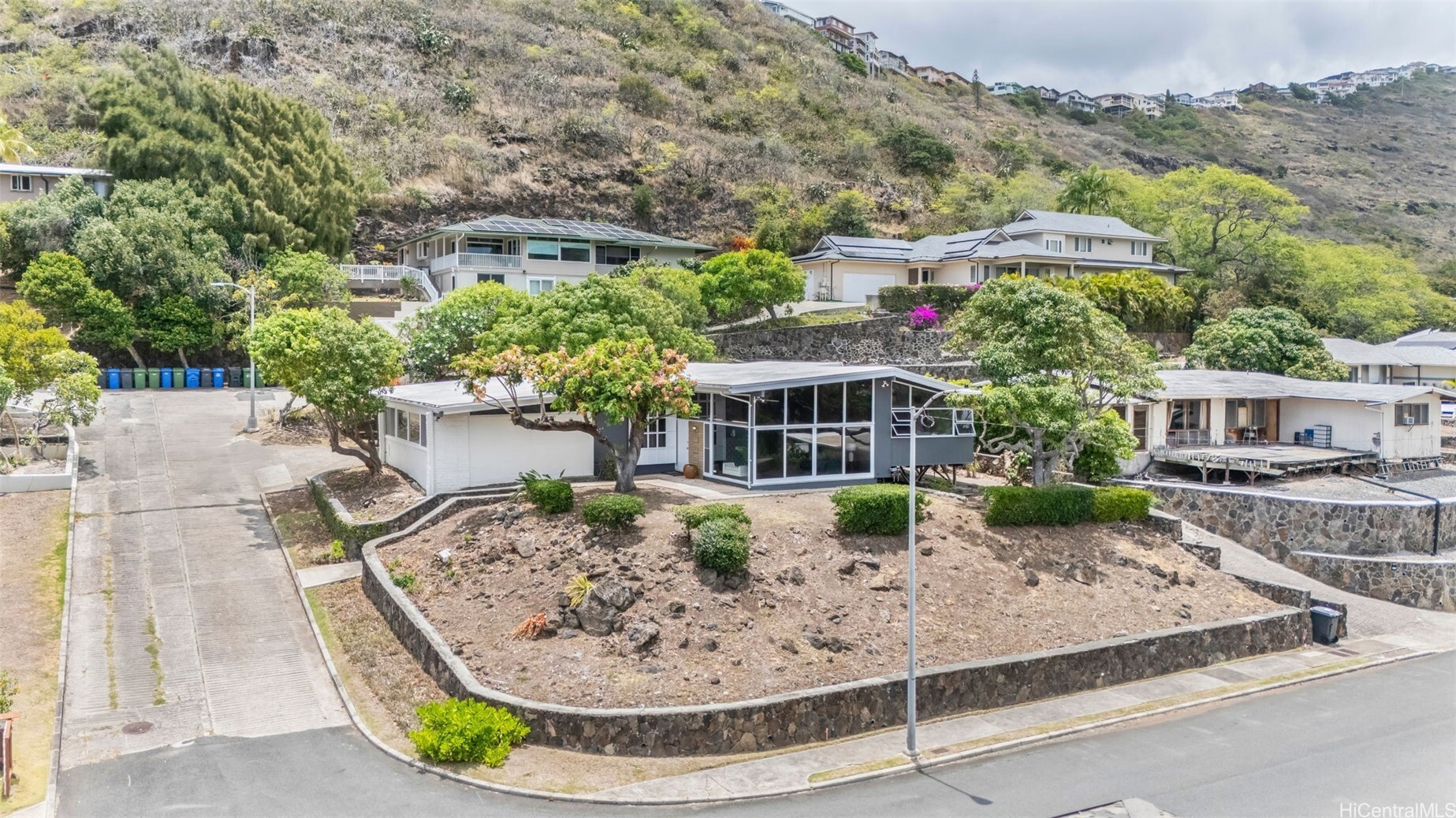 210 Hao Street  Honolulu HI 96821 photo