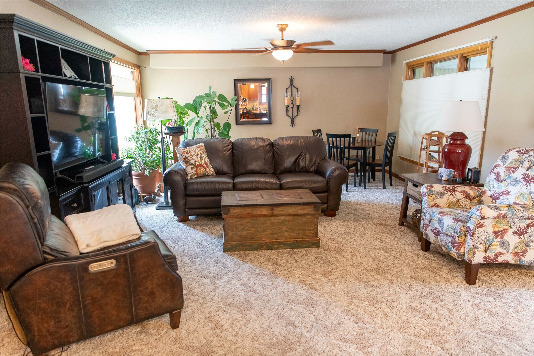 Property Photo: 712 Jefferson Street IA 50219