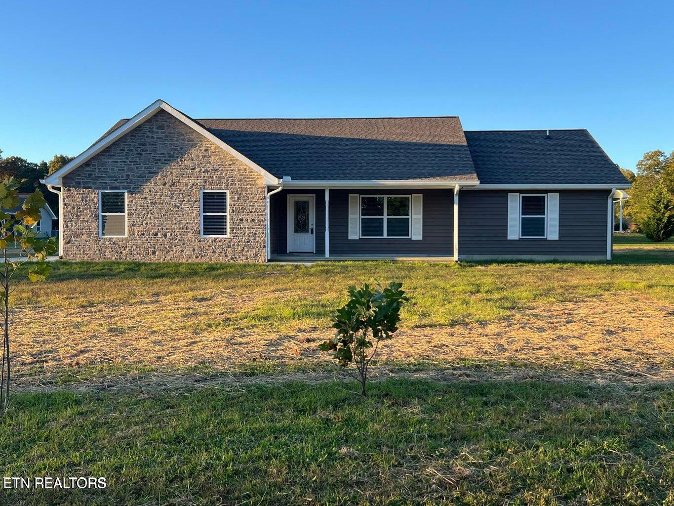 Property Photo: 453 Hinch Mountain View Rd TN 38555