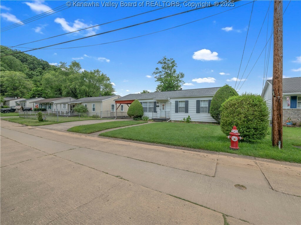Property Photo: 310 Delray Drive WV 25177