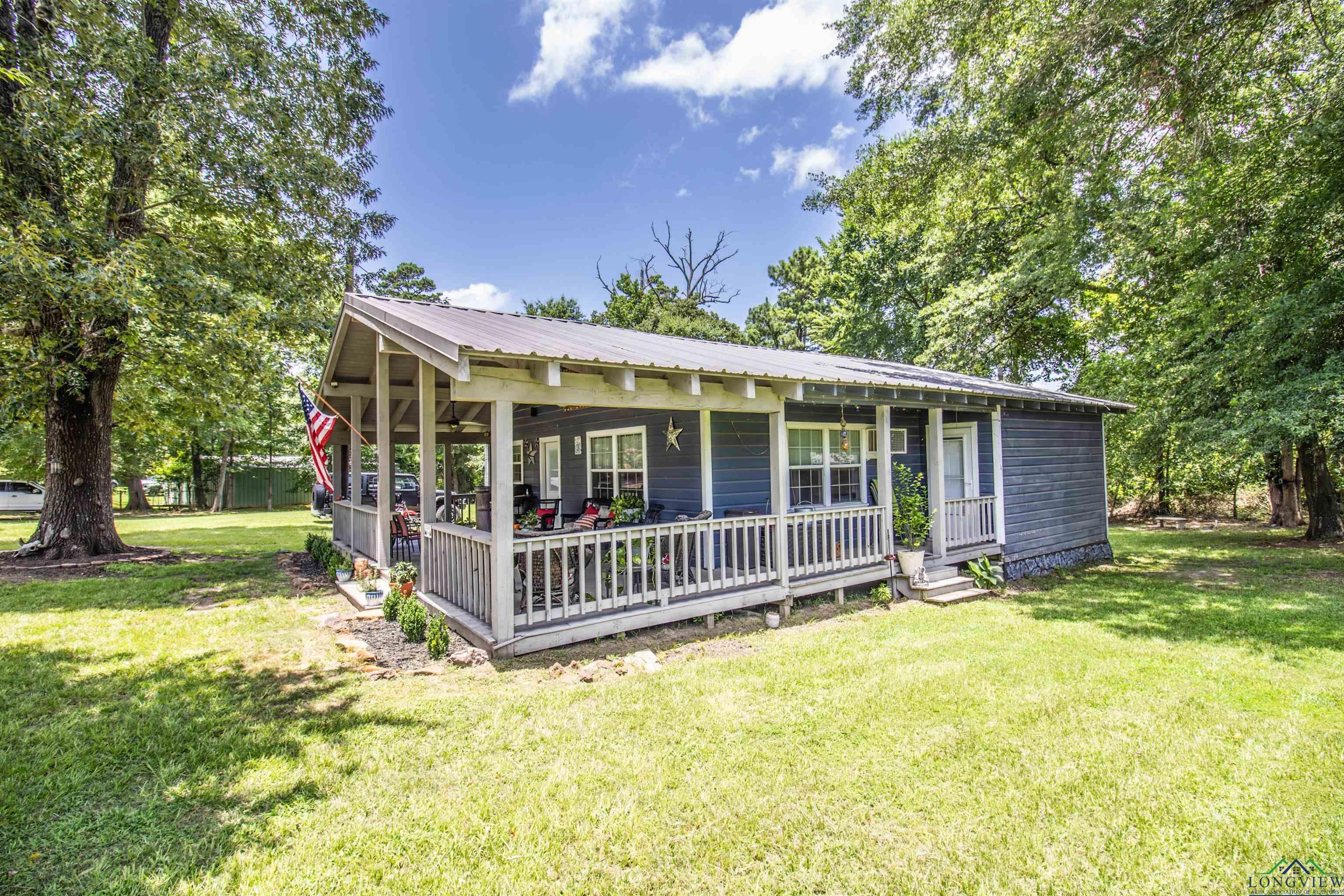 Property Photo:  862 Lakeview Drive  TX 75657 