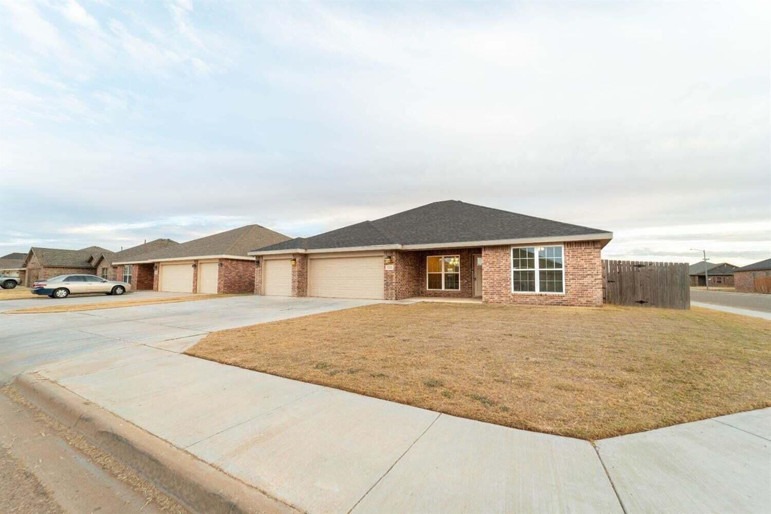 Property Photo:  5213 Marshall Street  TX 79416 