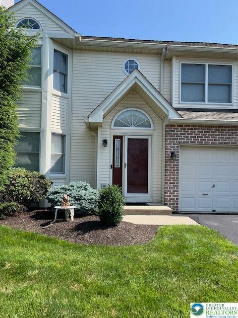 Property Photo: 255 Ridings Circle PA 18062