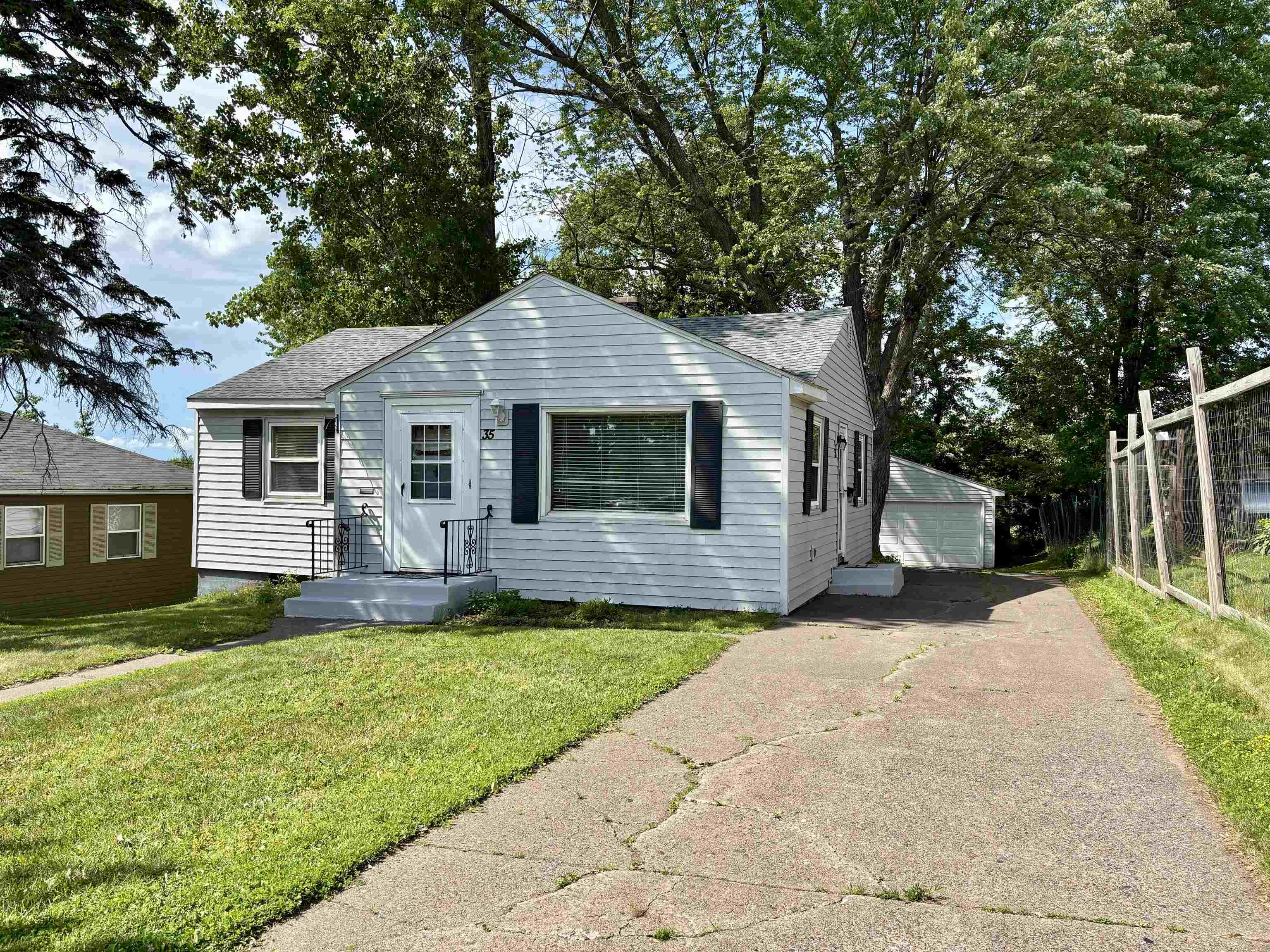 Property Photo: 35 E Faribault St MN 55803