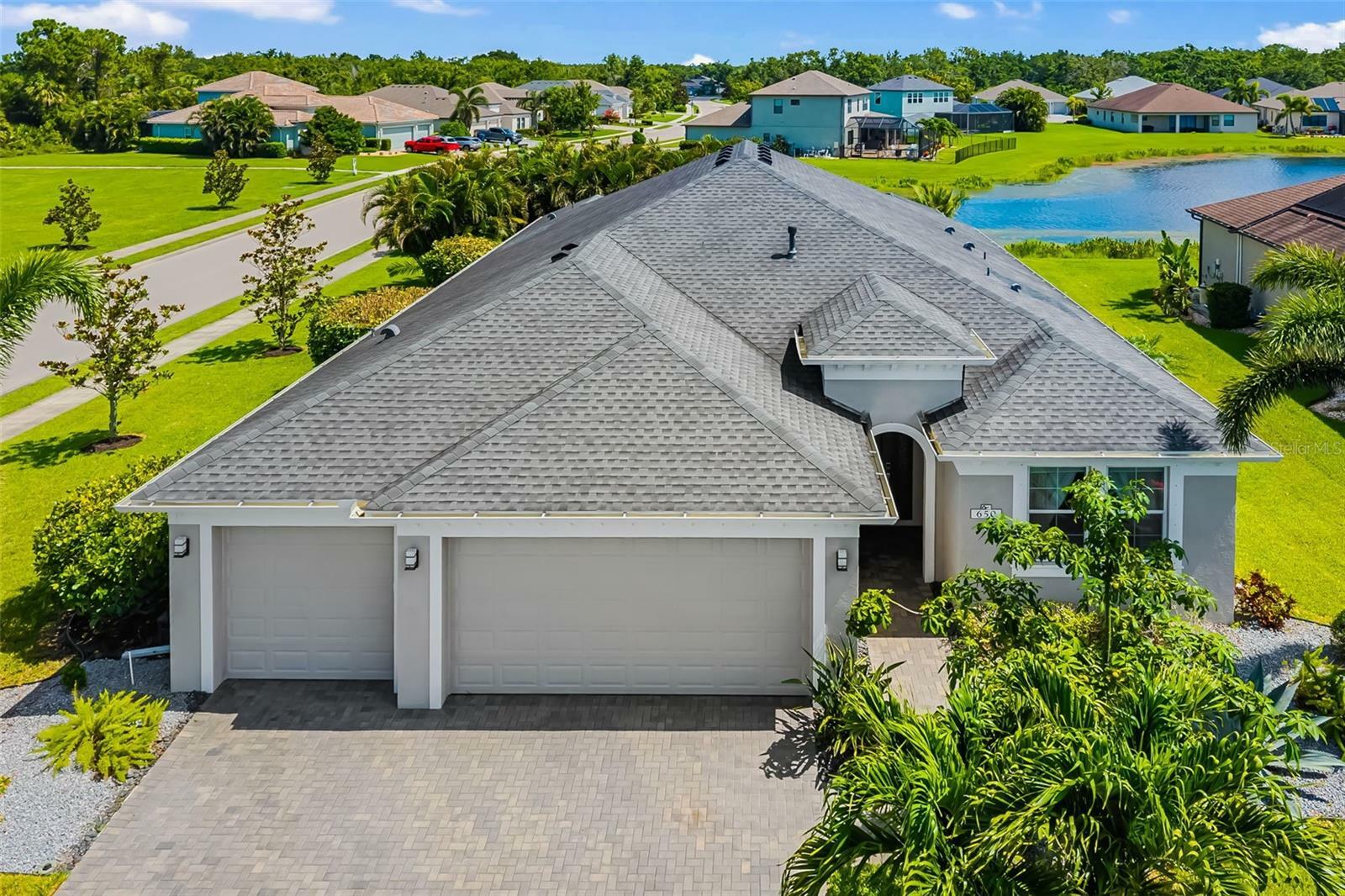 Property Photo: 650 Rosemary Circle FL 34212