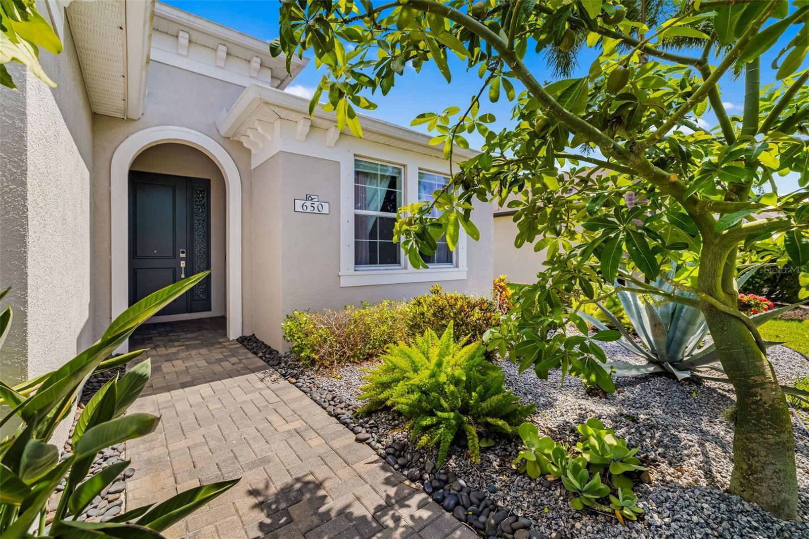 Property Photo: 650 Rosemary Circle FL 34212