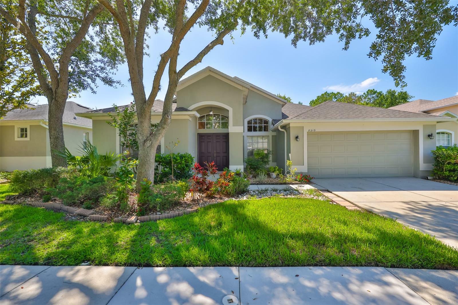 Property Photo:  8213 Swann Hollow Drive  FL 33647 