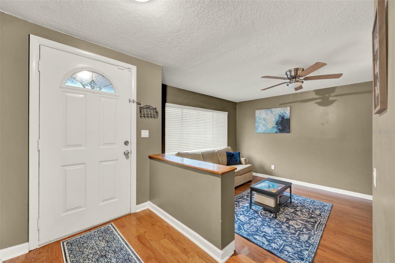Property Photo: 1090 Sonoma Court FL 32750