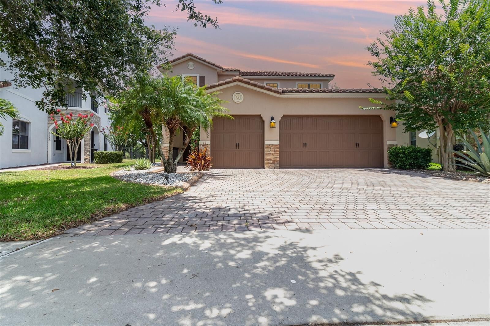 Property Photo: 8162 Prestbury Drive FL 32832