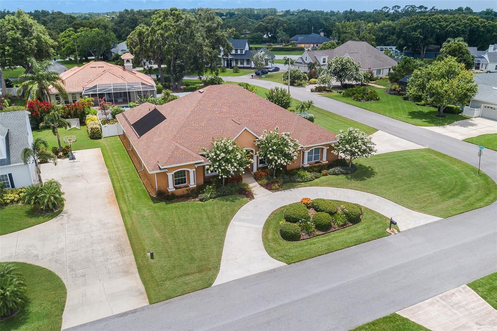 Property Photo: 328 Hamilton Shores Drive NE FL 33881