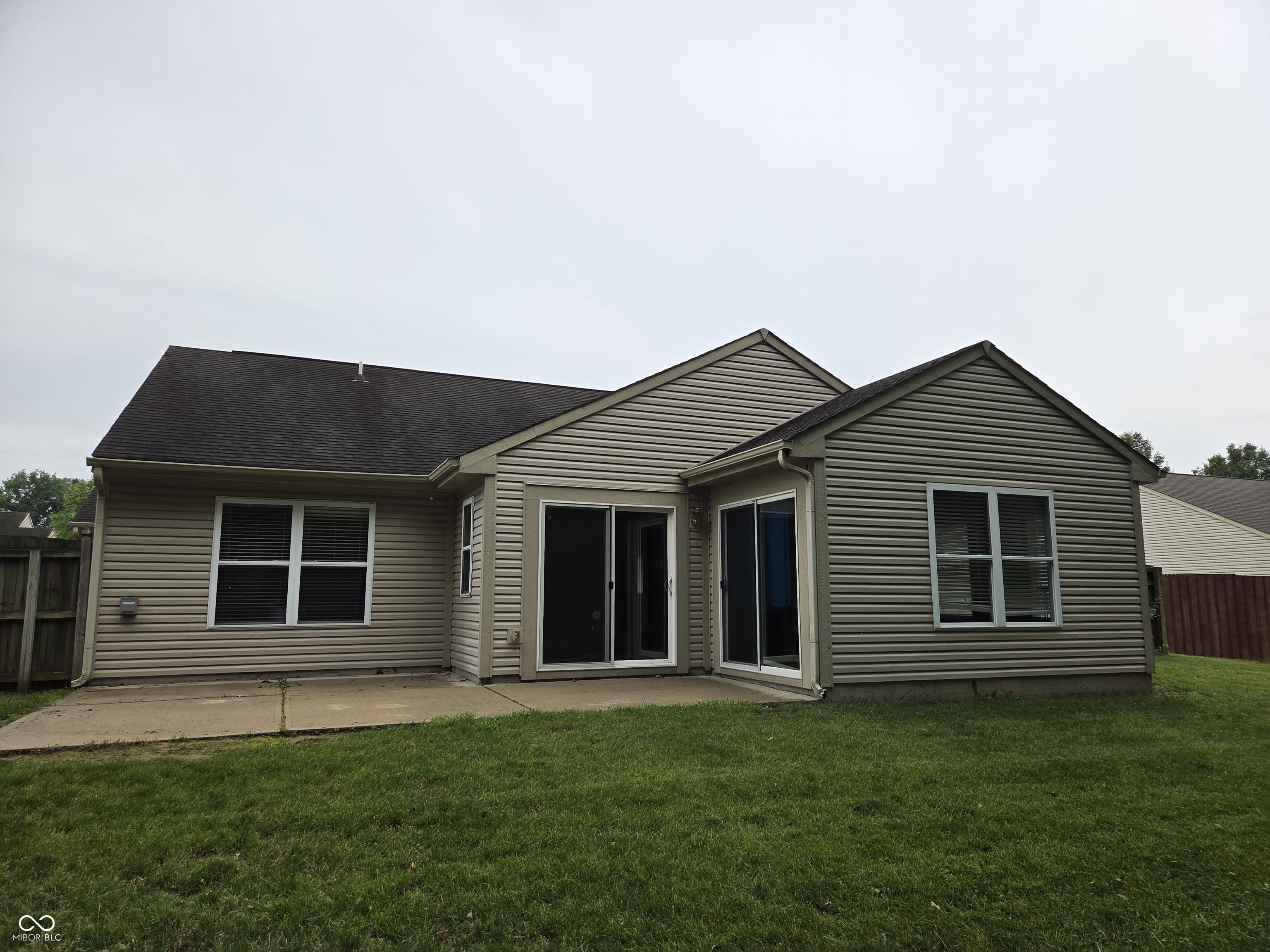 Property Photo: 7440 Oakview Drive IN 46123