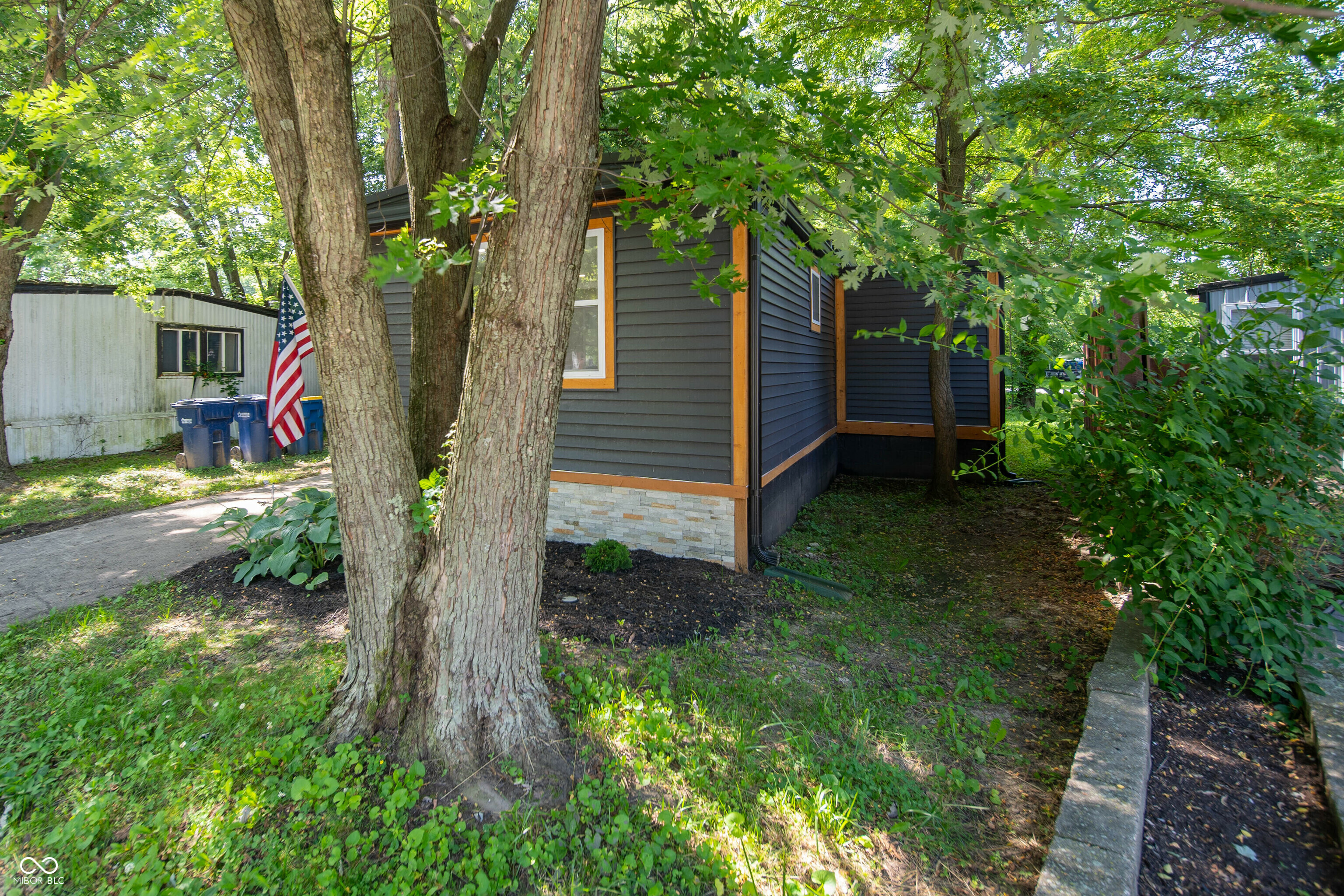 Property Photo: 71 E Cove Court IN 46034