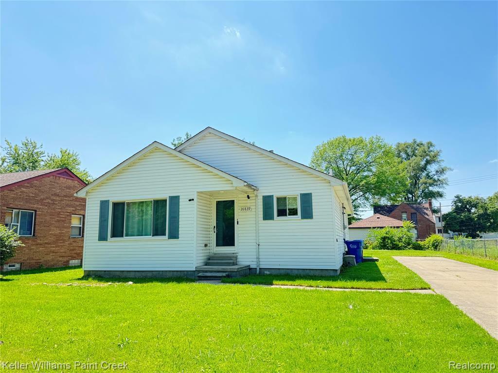20839 Sunset Avenue  Warren MI 48091 4672 photo
