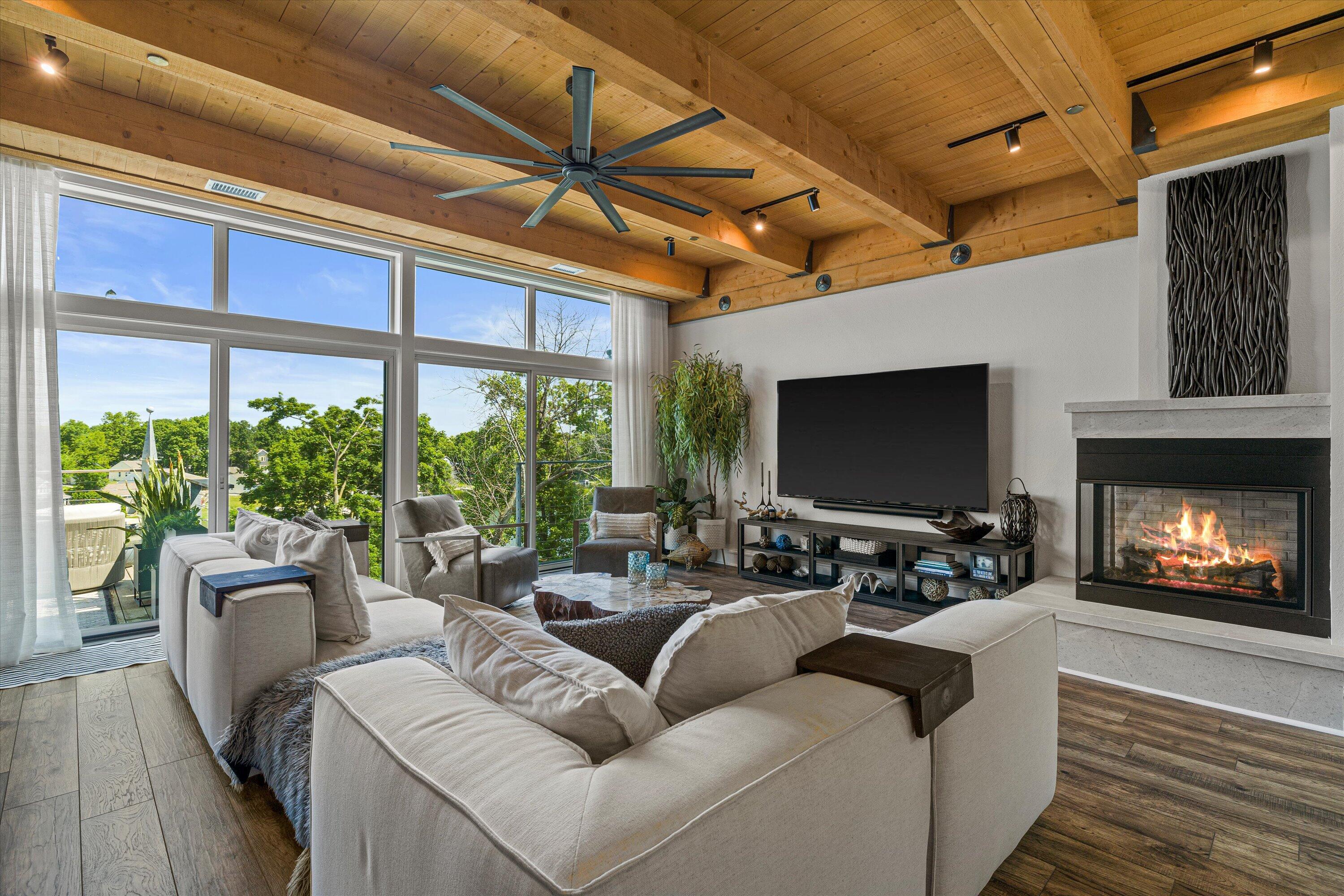 Property Photo: N52w35002 Lake Dr 302 WI 53069