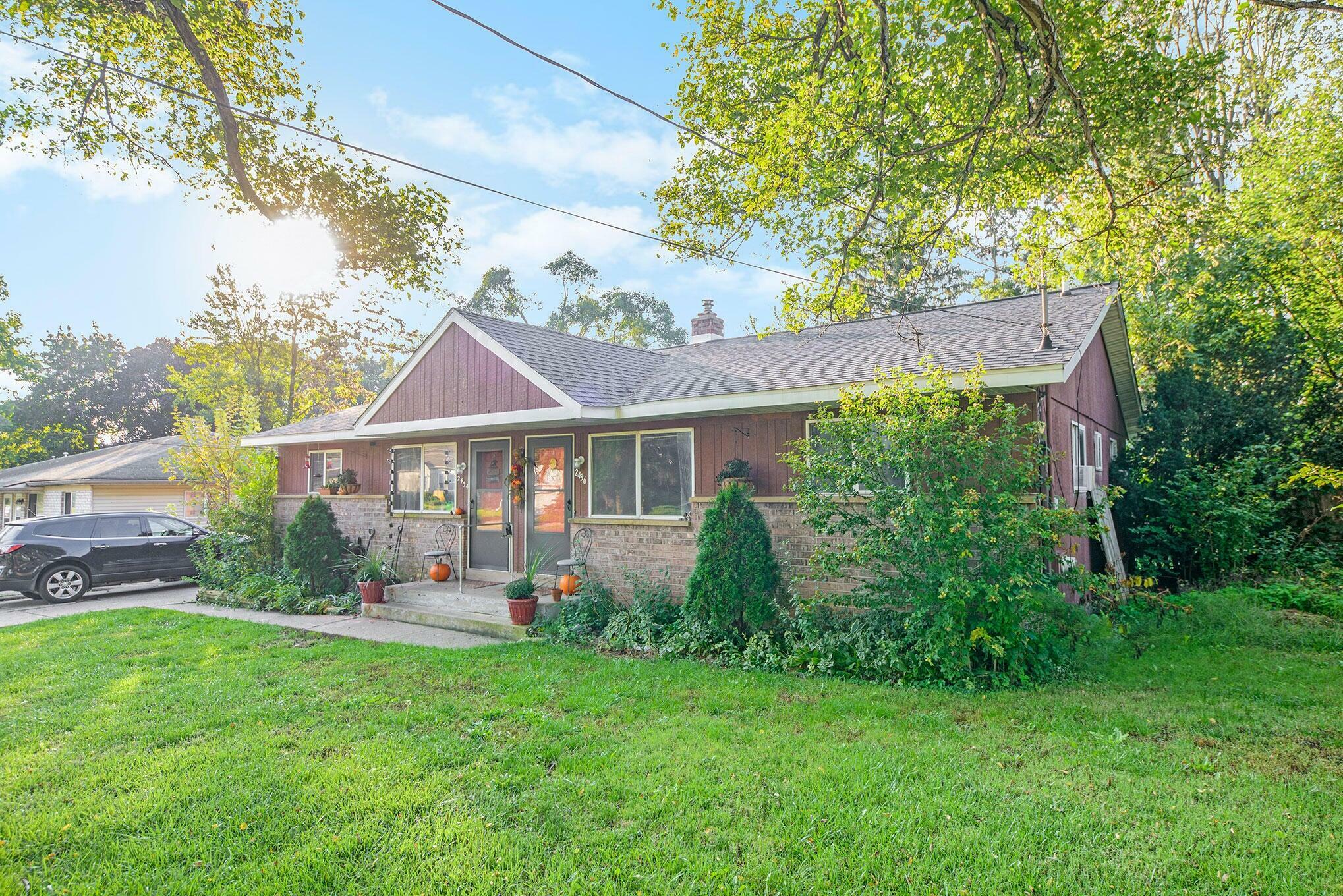Property Photo:  2434 31st Street SW  MI 49519 