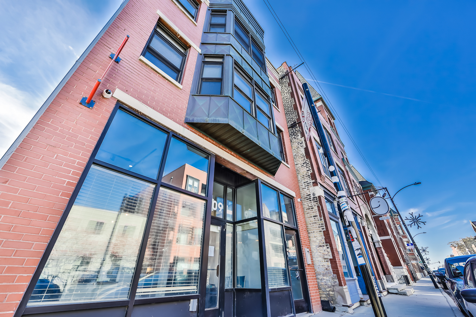 Property Photo: 2209 W North Avenue 3 IL 60647