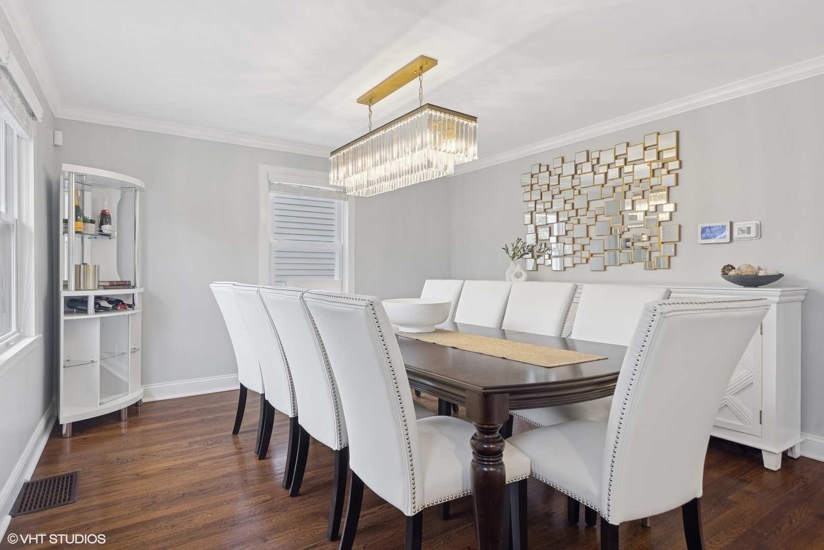 Property Photo: 304 Bryant Avenue IL 60137